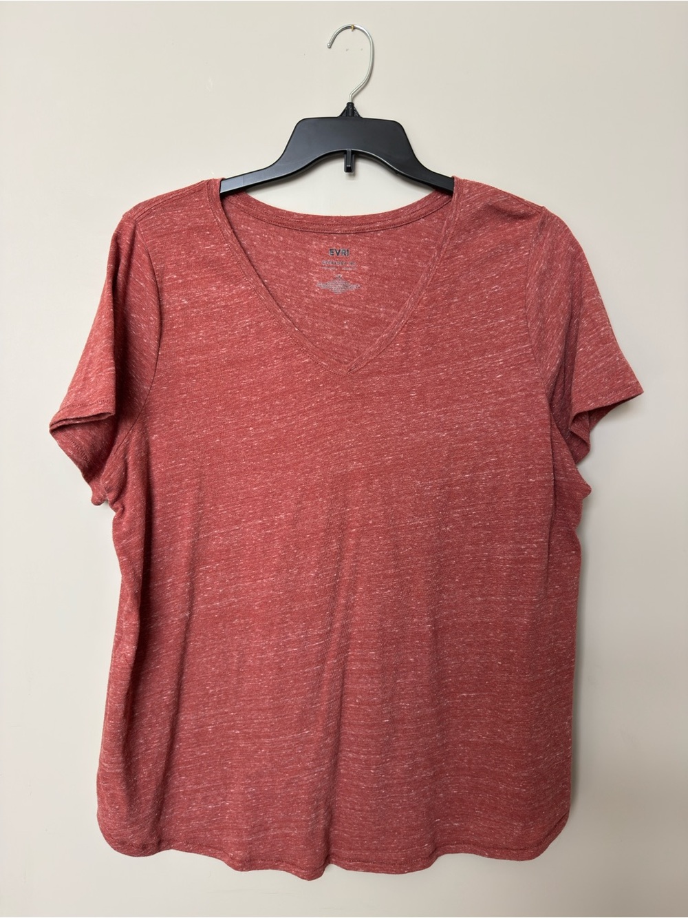 EVRI Everyday T Shirt V Neck 1X Heather rust
Super Soft Relaxed Fit